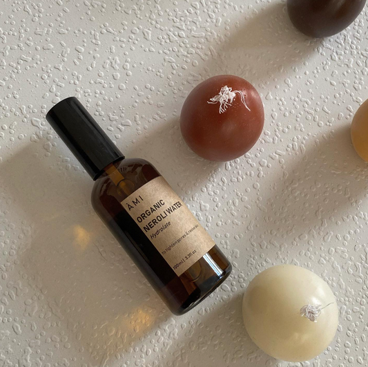 <img src="neroli-hydrolate.jpg" alt="100% Organic Neroli Hydrolate with antibacterial properties to cleanse, tone, and balance skin for a fresh complexion">
