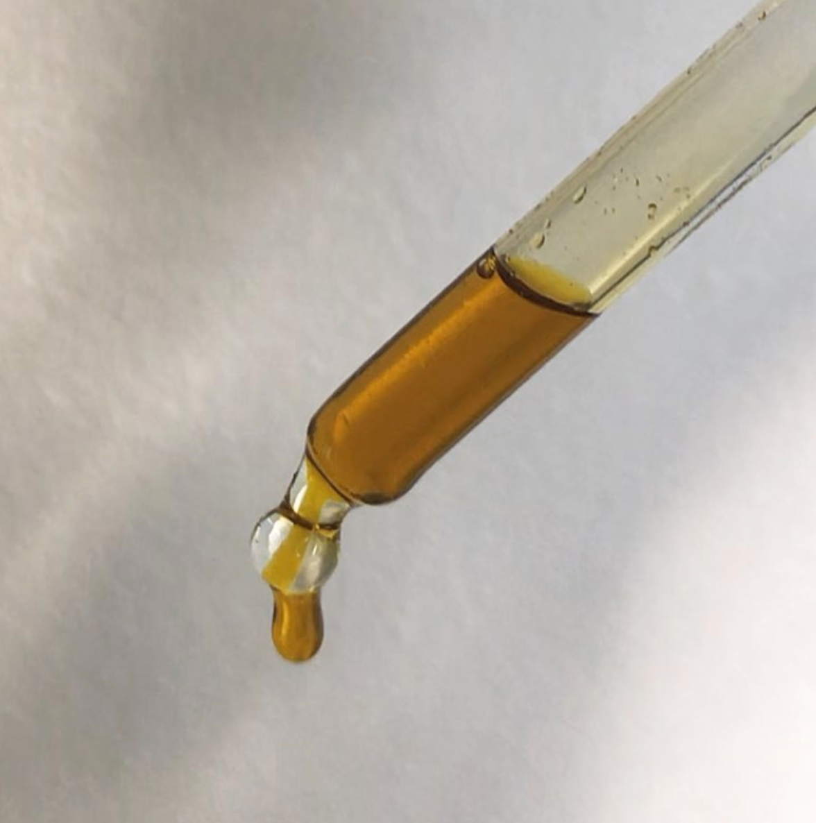 <img src="age-defying-glow-oil.jpg" alt="Age-Defying Glow Oil for dry, pigmented, and scarred skin, featuring rosehip and sea-buckthorn oils">