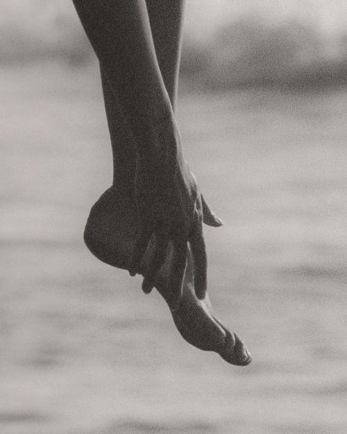 Say Goodbye to Dry Heels This Summer: A Fresh Approach