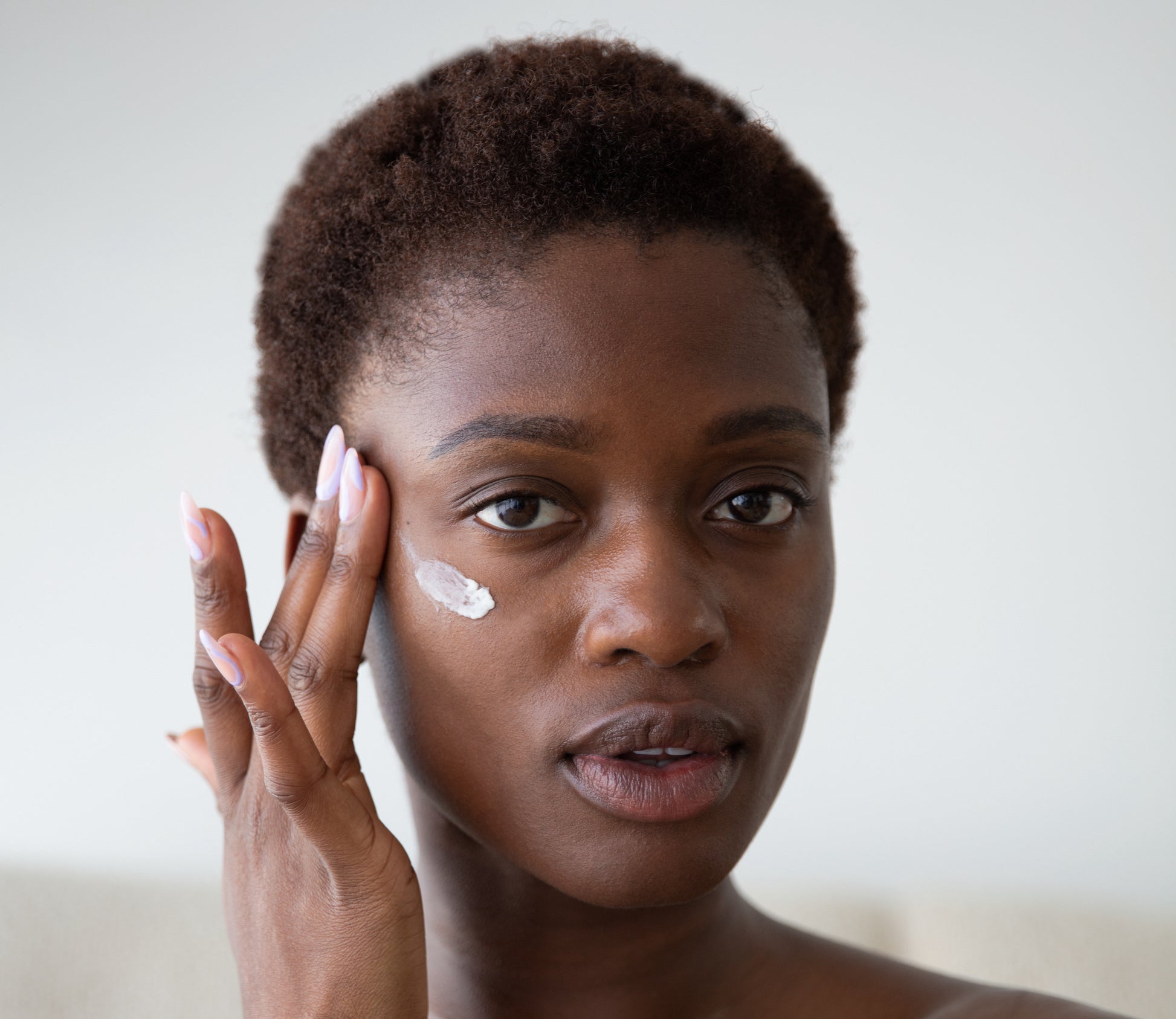 <img src="hydrating-mango-butter.jpg" alt="natural Mango Butter with aloe vera glycerin Face Moisturiser by AMI London">

