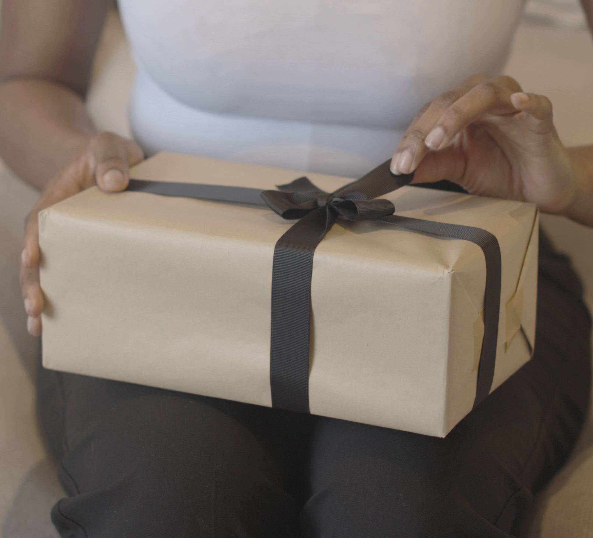 Sustainable Gift Packaging + Card - AMI London